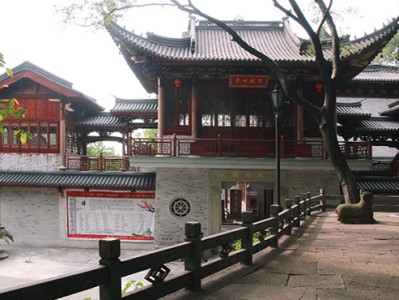 古建筑設(shè)計(jì)中融入杭州地域文化元素的創(chuàng)新探索